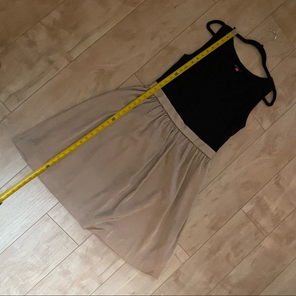 Vince Camuto- Dress Satin Bottom Knit Top Size Medium - Picture 5 of 9